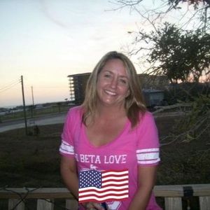 Meet your Posher, Alisa